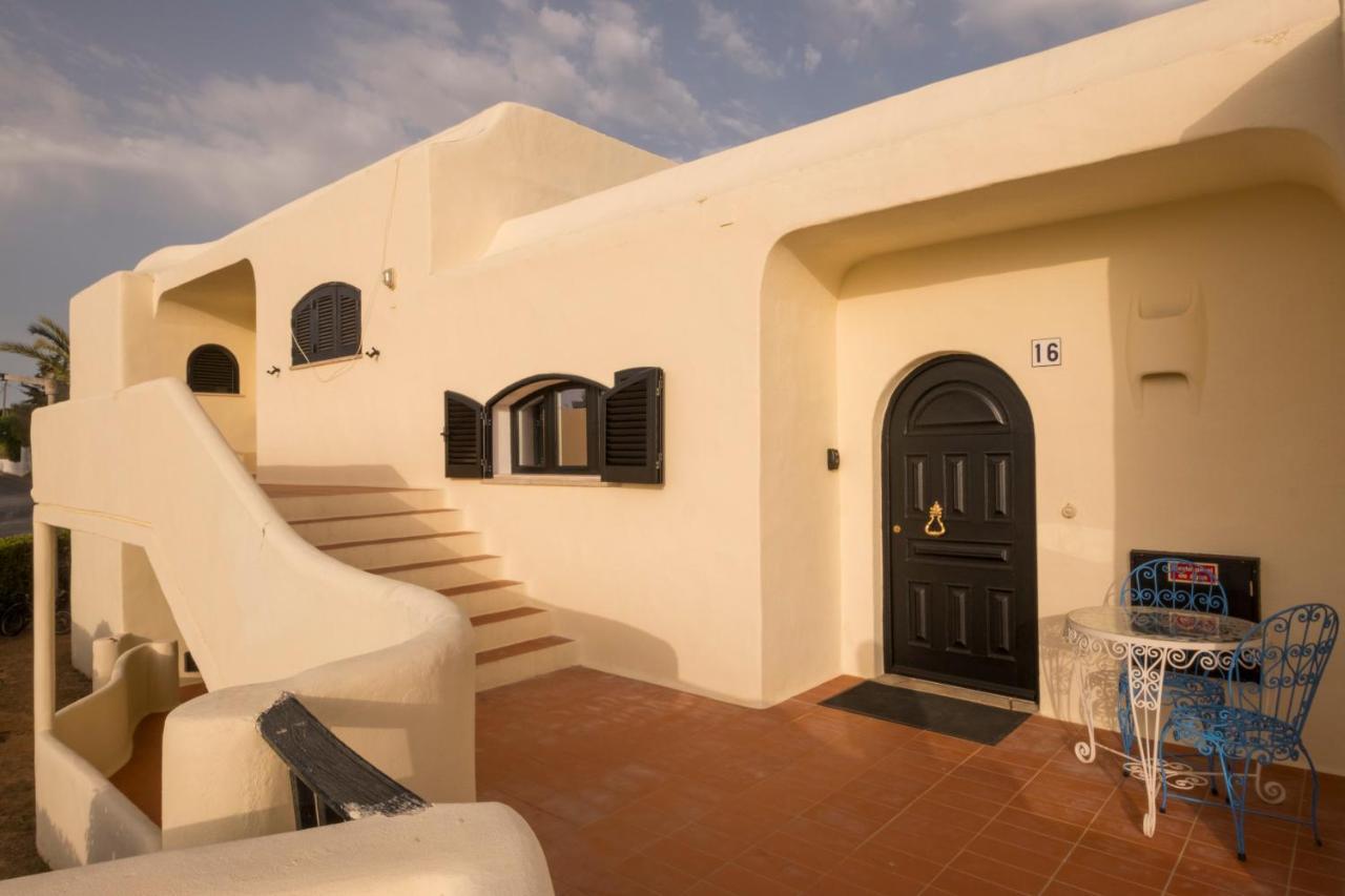 Cozy Beach Apartment W/ Sea View, Free Parking & Ac Carvoeiro  Exterior photo
